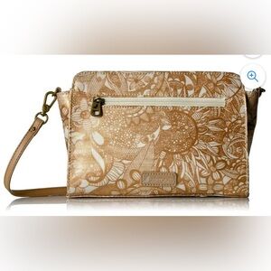 Sakroots Tracy Small Crossbody Charging Bag